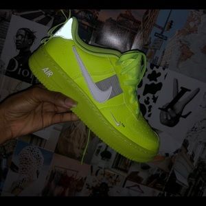 Nike Air Force 1 Utility Volt 2
